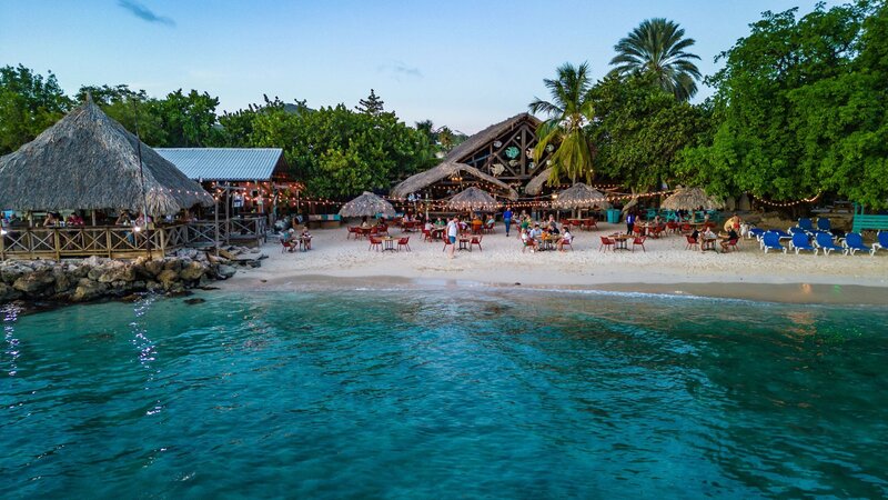 Pirate Bay Beach Club & Restaurant